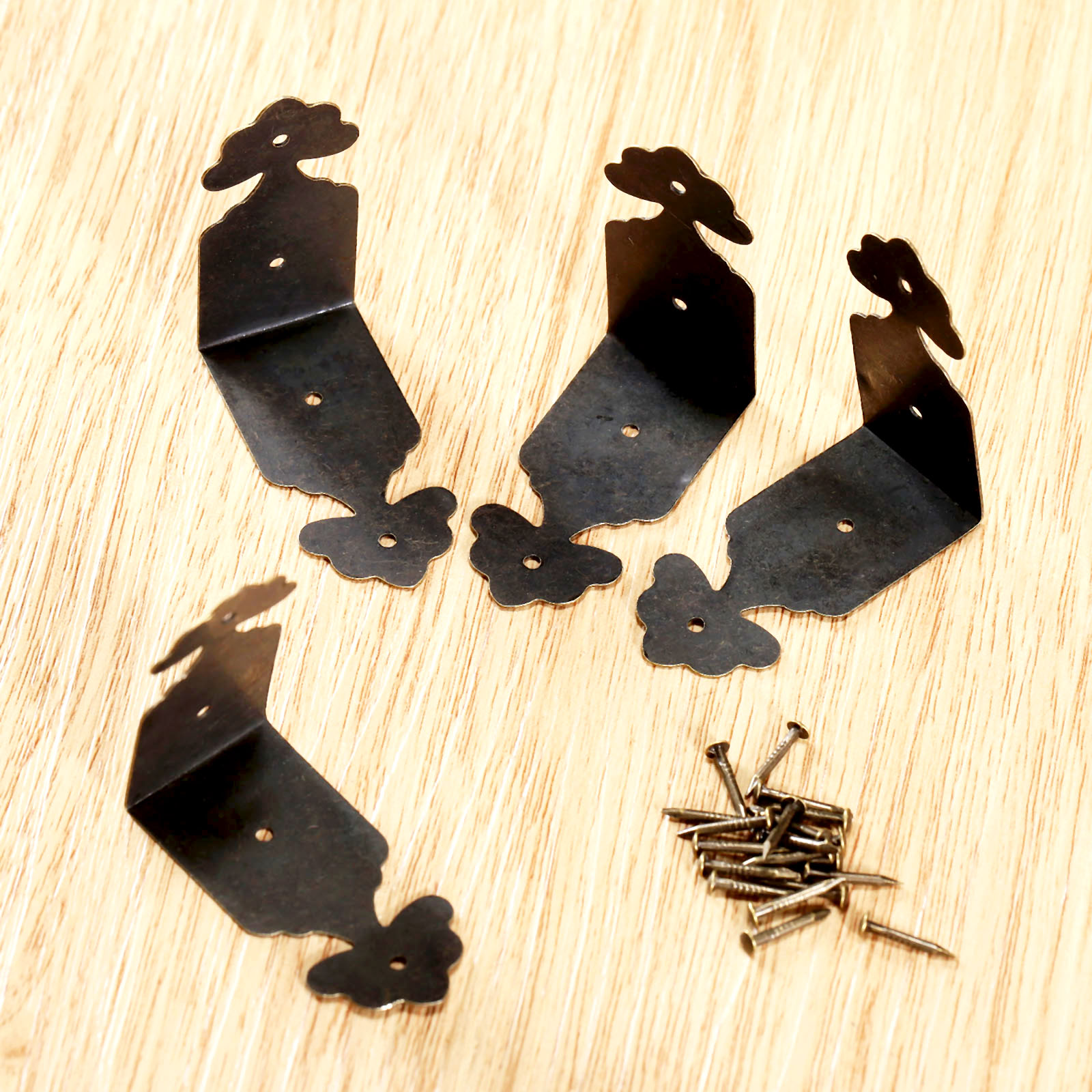 Protecteurs d'angle décoratifs - Furniture Hardware Antique avis et prix